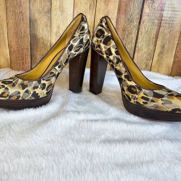 Coach Tristian Leopard Signature Logo Pumps Brown Graphic Size 6B - Picture 9 of 13